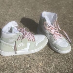 Air Jordan 1 Retro OG “Seafoam”